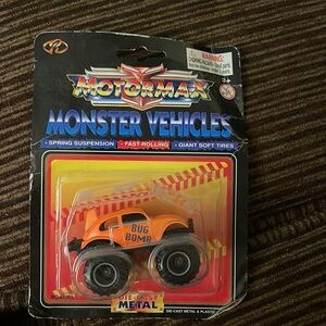 Motormax monster vehicle bug bomb Volkswagen die-cast